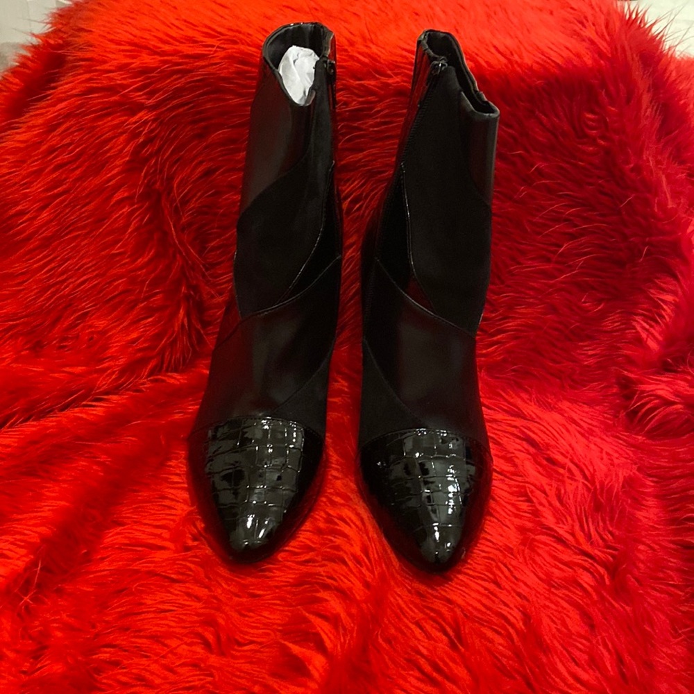 Boots - Picture 2 of 4